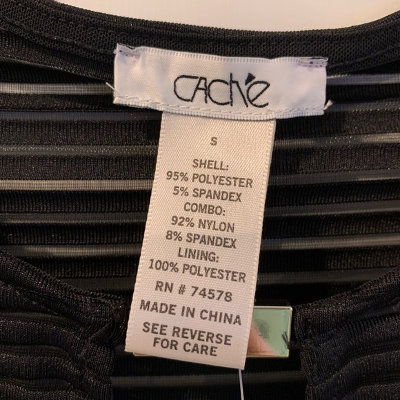 NWT Cache’ Lined Top withh Mesh Top and Keyhole Detail
Sz Small - Picture 8 of 12